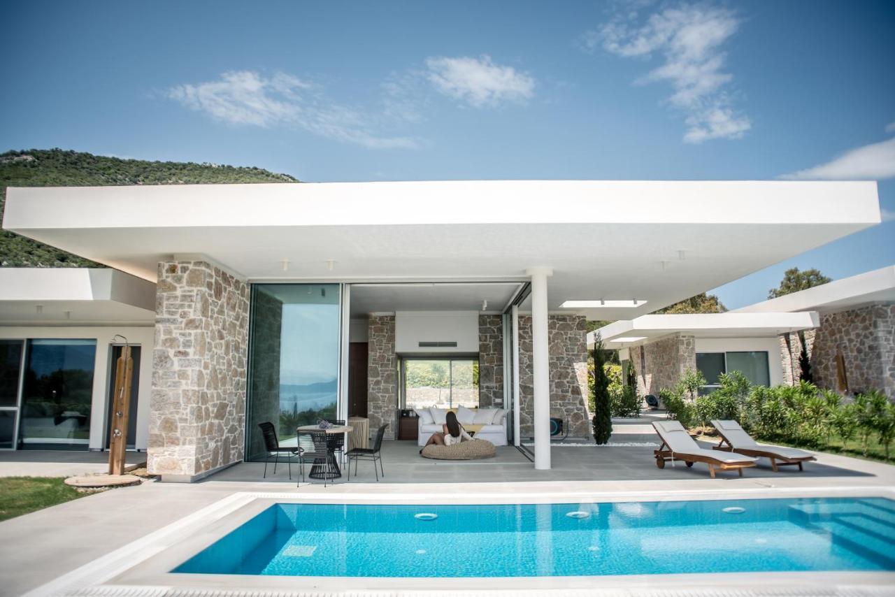 Varko Luxury Suites Paleros 外观 照片