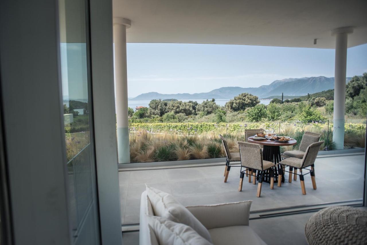 Varko Luxury Suites Paleros 外观 照片