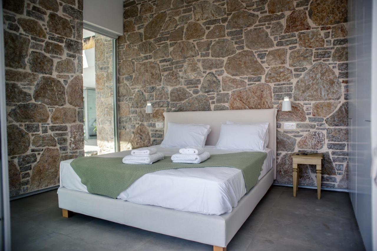 Varko Luxury Suites Paleros 外观 照片