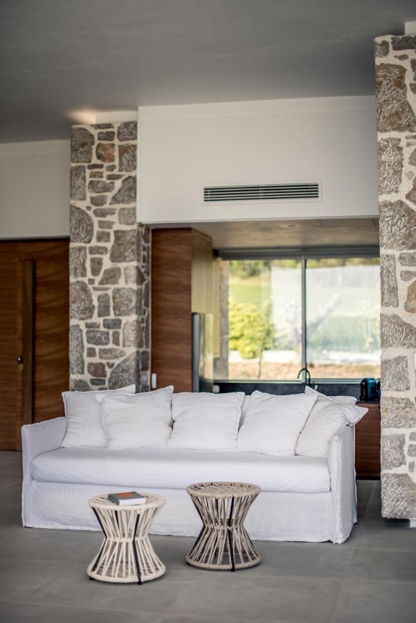 Varko Luxury Suites Paleros 外观 照片