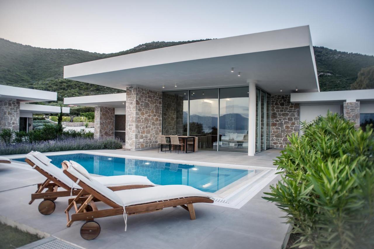 Varko Luxury Suites Paleros 外观 照片