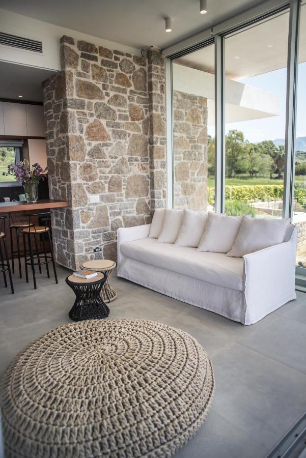 Varko Luxury Suites Paleros 外观 照片