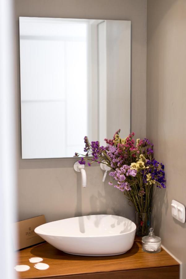 Varko Luxury Suites Paleros 外观 照片