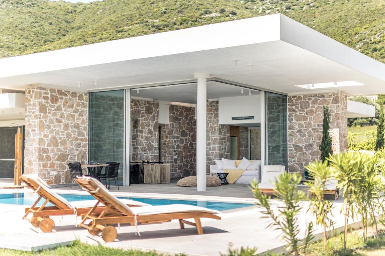 Varko Luxury Suites Paleros 外观 照片