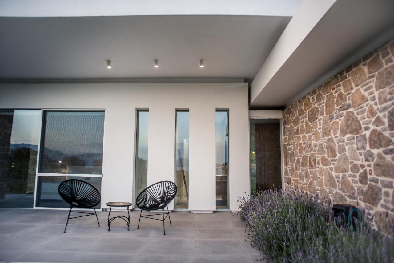 Varko Luxury Suites Paleros 外观 照片