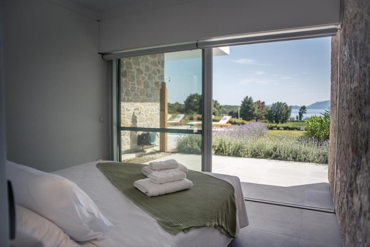 Varko Luxury Suites Paleros 外观 照片