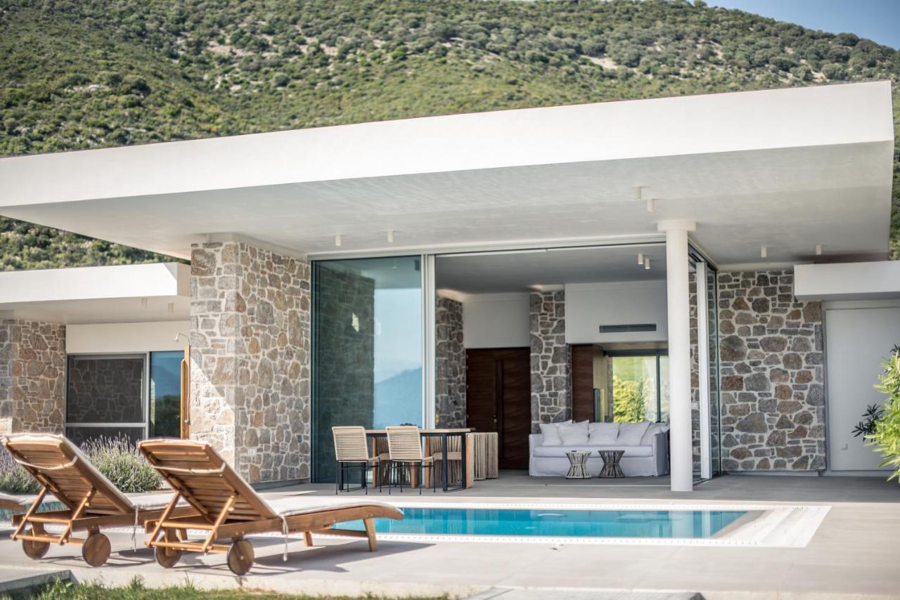 Varko Luxury Suites Paleros 外观 照片